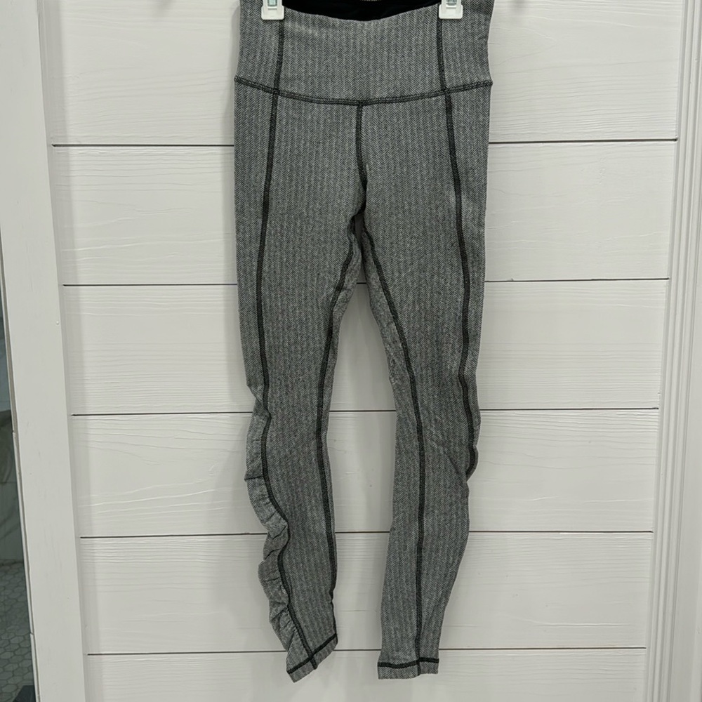 Lululemon chevron leggings